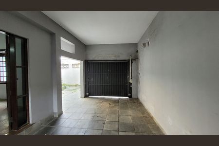 Casa para alugar com 308m², 2 quartos e 3 vagas Casa para alugar com 308m², 2 quartos e 3 vagasGaragem