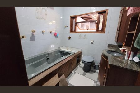 Casa para alugar com 308m², 2 quartos e 3 vagas Casa para alugar com 308m², 2 quartos e 3 vagasBanheiro - Suite 02
