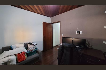 Casa para alugar com 308m², 2 quartos e 3 vagas Casa para alugar com 308m², 2 quartos e 3 vagasSuite 02 - Escritório