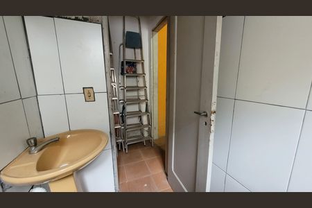 Casa para alugar com 308m², 2 quartos e 3 vagas Casa para alugar com 308m², 2 quartos e 3 vagasEdícola - Banheiro Serviço