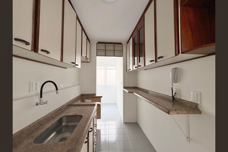 Apartamento à venda com 54m², 2 quartos e 1 vaga Apartamento à venda com 54m², 2 quartos e 1 vagaCozinha
