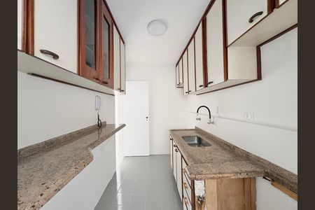 Apartamento à venda com 54m², 2 quartos e 1 vaga Apartamento à venda com 54m², 2 quartos e 1 vagaCozinha