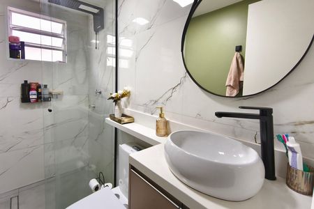 Banheiro de apartamento à venda com 1 quarto, 45m² em Jardim Nova Europa, Campinas
