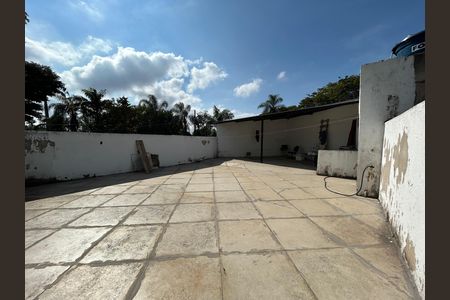 Casa para alugar com 110m², 3 quartos e 2 vagas