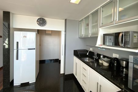 Apartamento à venda com 80m², 1 quarto e 2 vagas Apartamento à venda com 80m², 1 quarto e 2 vagasCozinha