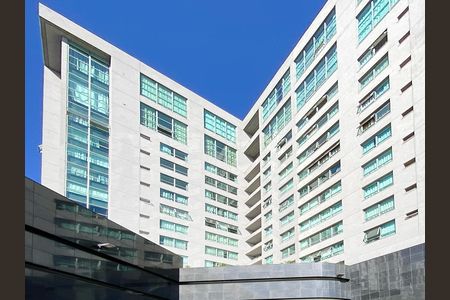 Apartamento à venda com 80m², 1 quarto e 2 vagas Apartamento à venda com 80m², 1 quarto e 2 vagasFachada
