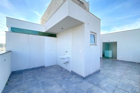 Apartamento à venda com 135m², 2 quartos e 2 vagasCobertura