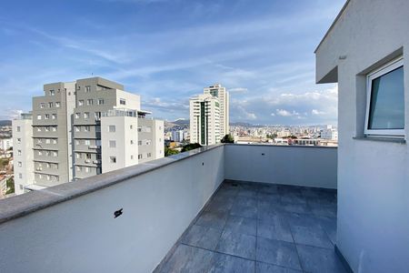 Apartamento à venda com 135m², 2 quartos e 2 vagasCobertura