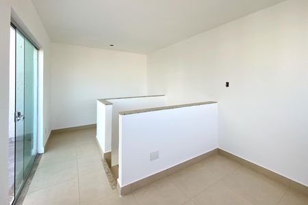 Sala de Estar de apartamento à venda com 2 quartos, 135m² em Sagrada Família, Belo Horizonte
