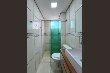 Apartamento à venda com 55m², 2 quartos e 1 vaga Apartamento à venda com 55m², 2 quartos e 1 vagaBanheiro