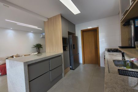 Apartamento para alugar com 149m², 3 quartos e 2 vagas Apartamento para alugar com 149m², 3 quartos e 2 vagasCozinha