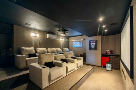 Apartamento para alugar com 149m², 3 quartos e 2 vagas Apartamento para alugar com 149m², 3 quartos e 2 vagasCinema