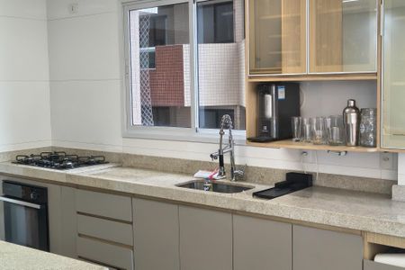 Apartamento para alugar com 149m², 3 quartos e 2 vagas Apartamento para alugar com 149m², 3 quartos e 2 vagasCozinha