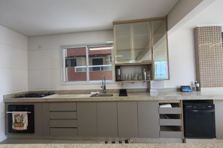 Apartamento para alugar com 149m², 3 quartos e 2 vagas Apartamento para alugar com 149m², 3 quartos e 2 vagasCozinha
