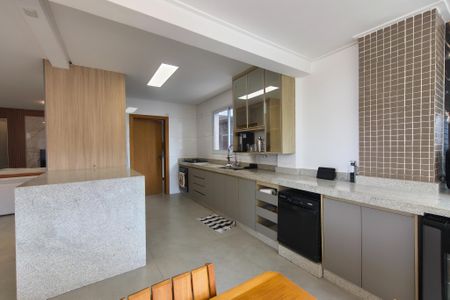 Apartamento para alugar com 149m², 3 quartos e 2 vagas Apartamento para alugar com 149m², 3 quartos e 2 vagasCozinha