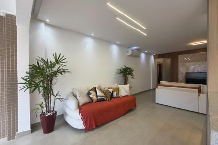 Sala de apartamento para alugar com 3 quartos, 149m² em Canto do Forte, Praia Grande