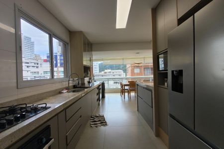 Apartamento para alugar com 149m², 3 quartos e 2 vagas Apartamento para alugar com 149m², 3 quartos e 2 vagasCozinha