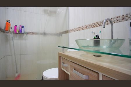 Casa à venda com 105m², 2 quartos e 2 vagasBanheiro 2 piso superior 