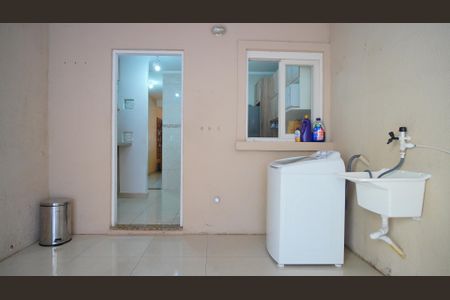 Casa à venda com 105m², 2 quartos e 2 vagasLavanderia 