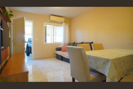 Casa à venda com 105m², 2 quartos e 2 vagasSala 