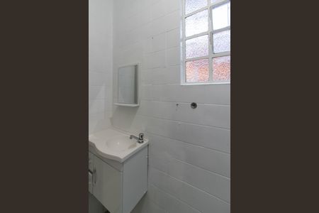 Casa para alugar com 120m², 2 quartos e 2 vagasBanheiro 