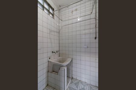 Casa para alugar com 120m², 2 quartos e 2 vagasArea de Serviço 