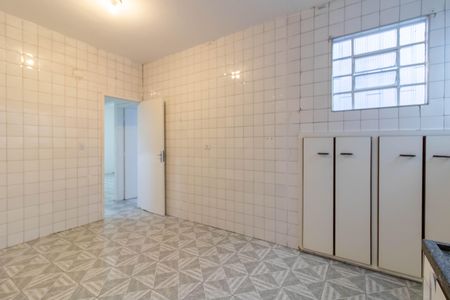 Casa para alugar com 120m², 2 quartos e 2 vagasCozinha