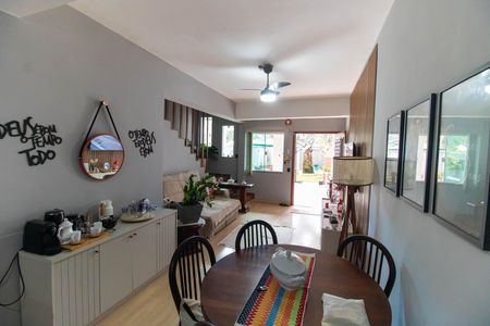 Sala de casa à venda com 3 quartos, 125m² em Itaipu, Niterói