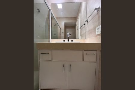 Apartamento para alugar com 137m², 3 quartos e 1 vaga Apartamento para alugar com 137m², 3 quartos e 1 vagaBanheiro 2