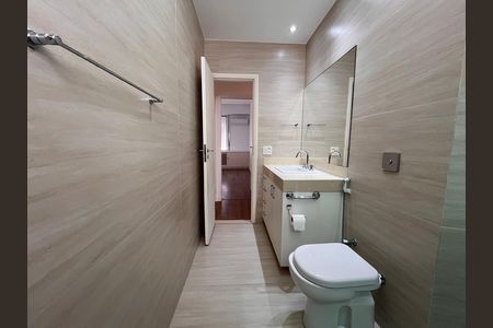Apartamento para alugar com 137m², 3 quartos e 1 vaga Apartamento para alugar com 137m², 3 quartos e 1 vagaBanheiro 2