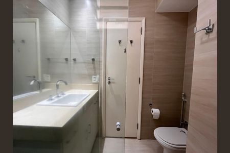 Apartamento para alugar com 137m², 3 quartos e 1 vaga Apartamento para alugar com 137m², 3 quartos e 1 vagaBanheiro 2
