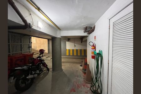 Apartamento para alugar com 137m², 3 quartos e 1 vaga Apartamento para alugar com 137m², 3 quartos e 1 vagaGaragem