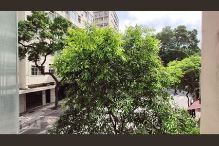 Apartamento à venda com 98m², 2 quartos e sem vagaVista