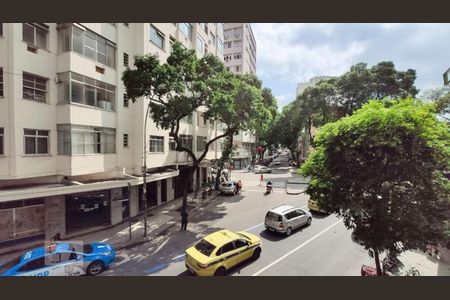 Apartamento à venda com 98m², 2 quartos e sem vagaVista
