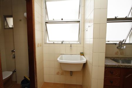 Apartamento à venda com 82m², 2 quartos e 1 vagaÁrea de Serviço
