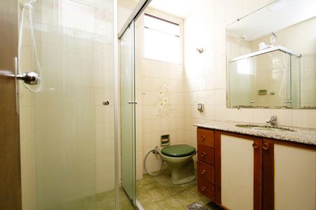 Apartamento à venda com 82m², 2 quartos e 1 vagaBanheiro Social