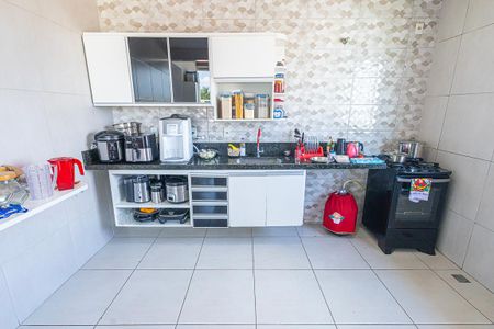 Casa à venda com 220m², 2 quartos e 5 vagascozinha