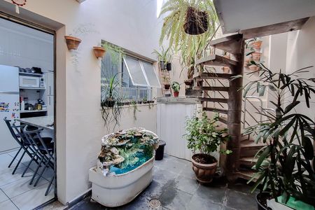 Casa para alugar com 162m², 2 quartos e 2 vagasÁrea externa