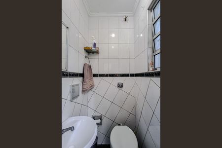 Casa para alugar com 162m², 2 quartos e 2 vagasBanheiro de serviço