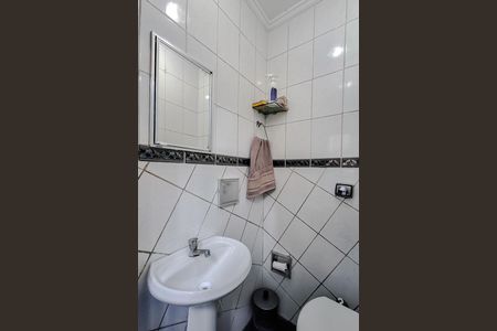 Casa para alugar com 162m², 2 quartos e 2 vagasBanheiro de serviço