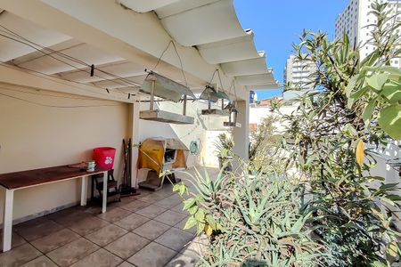 Casa para alugar com 162m², 2 quartos e 2 vagasÁrea externa