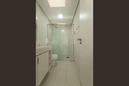 Apartamento à venda com 341m², 4 quartos e 6 vagas Apartamento à venda com 341m², 4 quartos e 6 vagasArea de Serviço - Banheiro