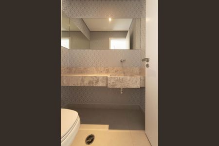 Apartamento à venda com 341m², 4 quartos e 6 vagas Apartamento à venda com 341m², 4 quartos e 6 vagasLavabo