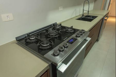 Apartamento à venda com 341m², 4 quartos e 6 vagas Apartamento à venda com 341m², 4 quartos e 6 vagasCozinha