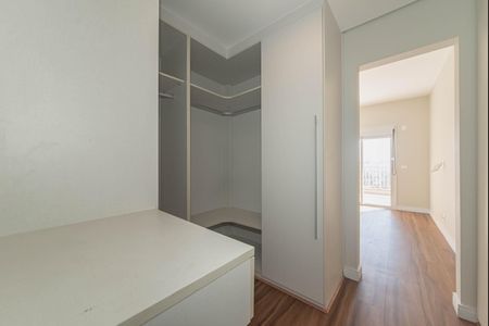 Apartamento à venda com 341m², 4 quartos e 6 vagas Apartamento à venda com 341m², 4 quartos e 6 vagasSuite 1 - Closet