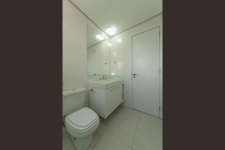 Apartamento à venda com 341m², 4 quartos e 6 vagas Apartamento à venda com 341m², 4 quartos e 6 vagasBanheiro da Suíte 2