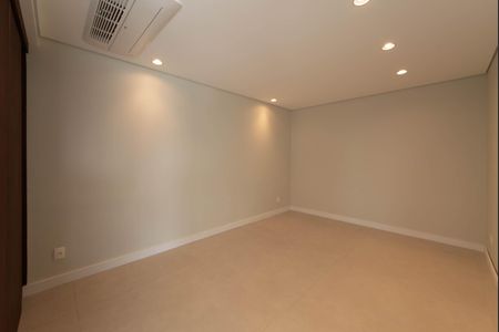 Apartamento à venda com 341m², 4 quartos e 6 vagas Apartamento à venda com 341m², 4 quartos e 6 vagasSala de TV