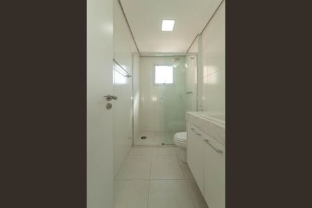 Apartamento à venda com 341m², 4 quartos e 6 vagas Apartamento à venda com 341m², 4 quartos e 6 vagasBanheiro da Suíte 2