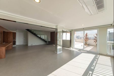 Apartamento à venda com 341m², 4 quartos e 6 vagas Apartamento à venda com 341m², 4 quartos e 6 vagasSala