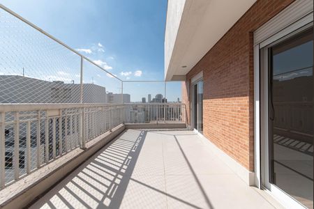 Apartamento à venda com 341m², 4 quartos e 6 vagas Apartamento à venda com 341m², 4 quartos e 6 vagasVaranda da Suite 2 e 3
